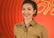 江疏影与同学共度春节